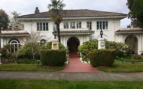 The Villa Tacoma